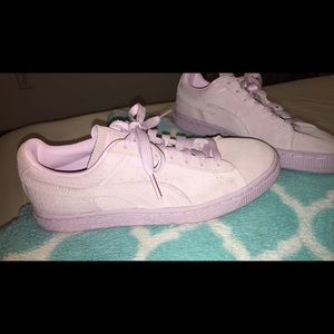 Woman’s puma shoes